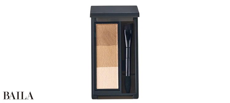 インディケイト アイブロウパウダー 12 ￥3850／セルヴォーク