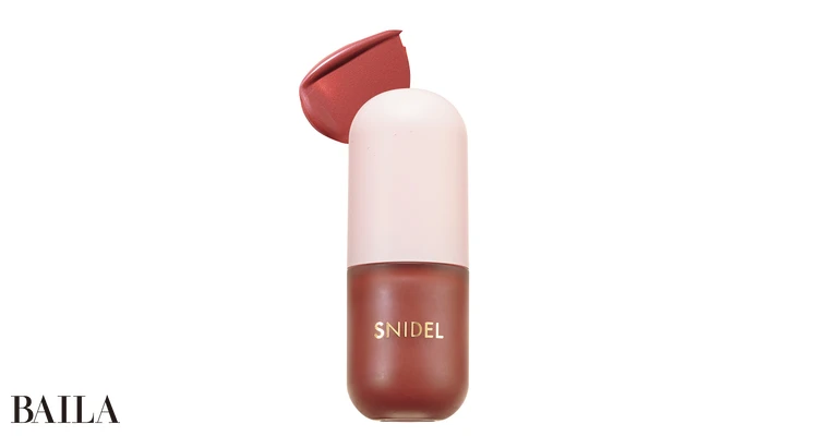 SNIDEL フラッフィー ブラッシュ 04 ¥3300/スナイデル ビューティ(7/11発売)