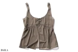 トップス￥20900／アモーメント