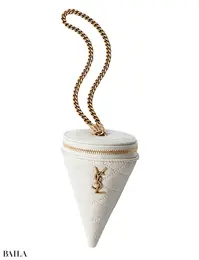 ひねりが効いたコーン型も注目株。￥95700／サンローラン クライアントサービス（サンローラン バイ アンソニー・ヴァカレロ）