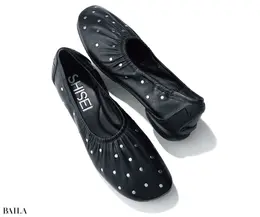 靴（2）￥35 200／アイネックス（シーセイ）　