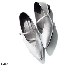 靴（2）￥24200／卑弥呼　