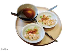 「一口サイズのバインベオはライスプディングみたいなプルプルの食感」