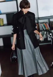 モノトーンなら誰でも臆せず可愛げ上手に