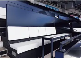 屋根＆テーブルつきの「シーニック・ボックス」