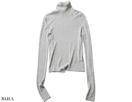 女性らしさとハンサムさを両立する上質服は全人類ウケ確実。ニット￥31900／カオス丸の内（カオス)