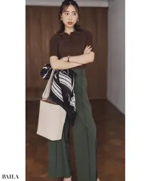 品行方正な鉄板コーデがシックで都会的なイメージに