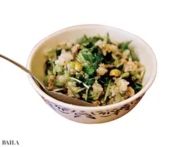 「野菜多めのまぜまぜご飯。スープと交互にお口に運べばエンドレスです（笑）」