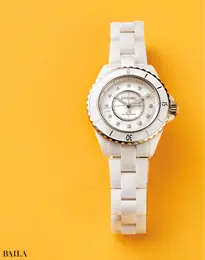 【CHANEL】優美なマザー オブ パールダイヤルを備えた最新作！