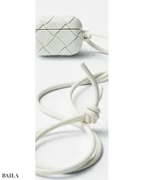 BOTTEGA VENETAのAirPods Proケース