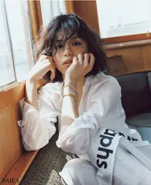 佐藤晴美　名刺的なジュエリーを 等身大アクセとMIXしたい