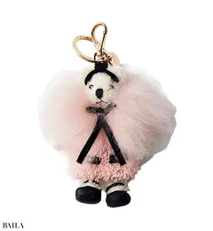 2コケットなピンクベアに胸キュン。￥108900（予定価格）／プラダ クライアントサービス（プラダ）