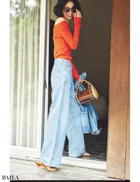 「太めのカーヴィシルエット」を女っぽく