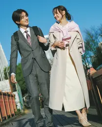 《DAY14》晴天の金曜日は白コーデにピンクのシャツをポイント使い。「営業って楽しいですね！」って後輩からのそんな言葉がいちばん嬉しい！