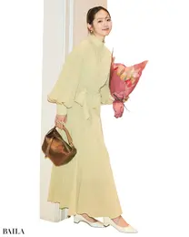 レディクラシカルなドレスアップを旬色で鮮度よく