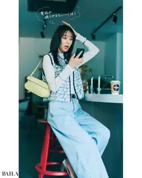 《Day3》休日はデニムにベストを合わせた感度高めスタイル。 むやみやたらに転職サイトへ登録したら、 ひっきりなしに連絡が！　登録しすぎて後悔（涙）