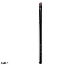 アイライナー ブラシN ￥3300／SUQQU