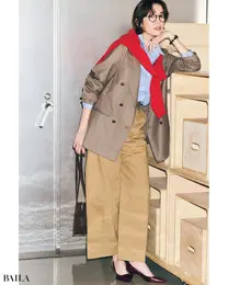 王道トラッドスタイルは品のある肌見せで軽やかな女らしさを