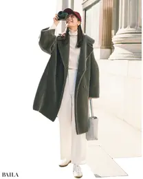 大人プレッピーな雰囲気に仕上げる ボルドーのキャップがアクセント！