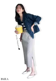 貴島明日香　【scene04】下北沢のミニシアターに「映画を見に行く」ならスリット入りロングスカートで座り姿も歩き姿も女っぽく