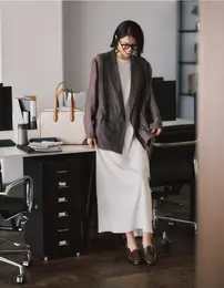 「サクラ」ノシアージャケットのコーディネート　シックなブラウンのベールをまとい 大人リラクシーなオフィカジに