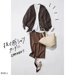 抜け感シャツとカーデにチェンジ！