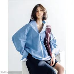 BOTTEGA VENETAのストライプシャツ　佐藤晴美