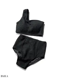 トップ￥9900・ボトム￥8800／ミズアソビ