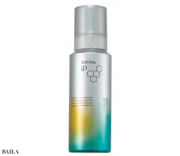 ソフィーナ iP 水光ピーリング泡セラム 120g ￥4290（編集部調べ）／花王