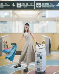 思い切ったカジュアルさも、爽やかなサンドベージュで洒落たムード