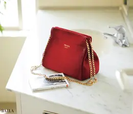 PRADA　プラダ アンシェネ