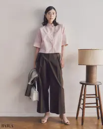 ビターな甘さをかなえてくれる最愛配色を旬の着こなしで堪能