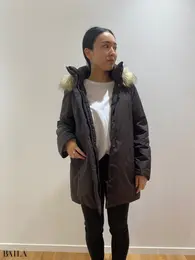 ハイブリッドダウンコート／￥12900（ユニクロ）