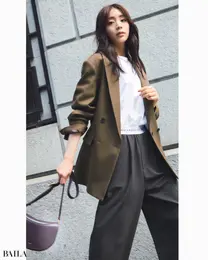 貴島明日香　ジャケットコーデ