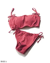 トップ￥14520・ボトム￥10450／アリシアスタン