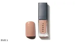 ネイルラッカー 21 ￥2420／THREE