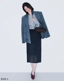 透けとレイヤードで変化球を加えた洒落感コンサバ