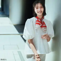 愛らしいふんわり袖に繊細なジャカードがマッチ