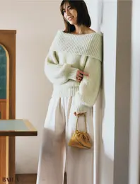 「鎖骨見せ」は胸元の気配を感じさせないヘルシーラインに