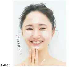 《1》両頰、おでこ、あご先に、円を描いて＂ナルト塗り＂