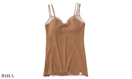 キャミソール￥7150／アメリヴィンテージ（ミズノ×アメリ）