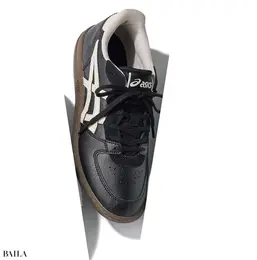 アシックス「SKYHAND OG」￥14300