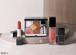 右から：ディオール ヴェルニ 908（数量限定品) ¥4620、ディオールスキン フォーエヴァー ブラッシュ ソフト フィルター 02 ¥5940、ディオールショウ サンク クルール 664(数量限定品) ¥11550、ルージュ ディオール 100V(数量限定品) ¥6270／パルファン・クリスチャン・ディオール