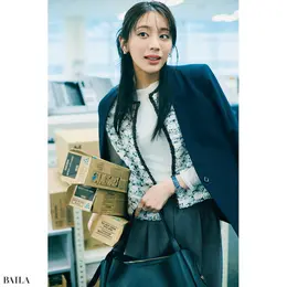 《Day9》引き継ぎや有休消化の話が聞きたくて ツイードベストでおしゃれして 転職した後輩と退勤後に食事の予定