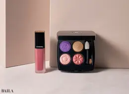 右から：レ キャトル オンブル ブトン 239(数量限定品) ¥11880、ルージュ アリュール リクィッド ヴェルヴェット 242 ¥6270／シャネル