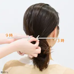 藤川美央さん 次に３時の位置、続いて反対側の９時の位置の髪を引き出します。