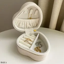 スリーコインズ ハートアクセサリーケース 使用感