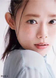 ちゃぷんっと水が滴るような、青々とした葉のみずみずしさをのせて