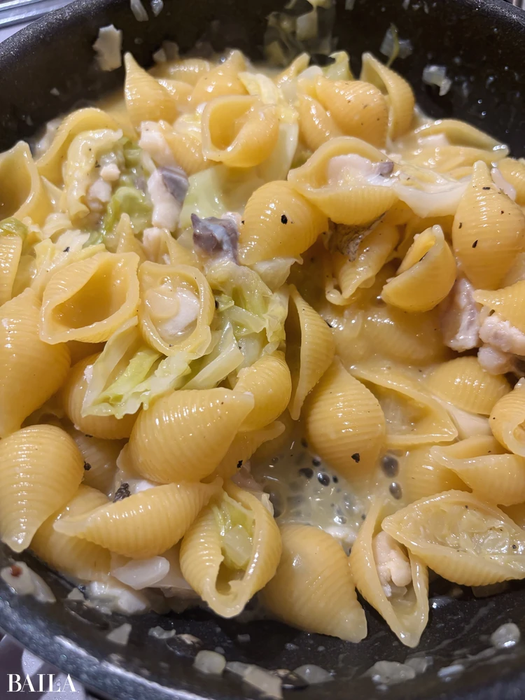 長谷川あかり 鱈とキャベツのオレンジ煮込みショートパスタ 煮込み終わり