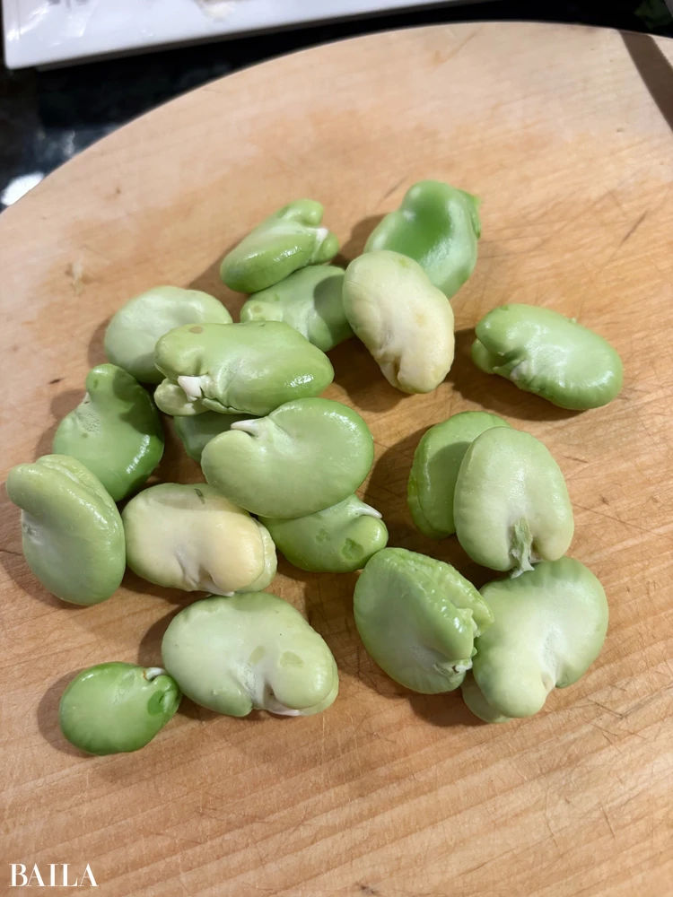 長谷川あかり　チキンレモンクレソン煮　薄皮をむいた後のソラマメ